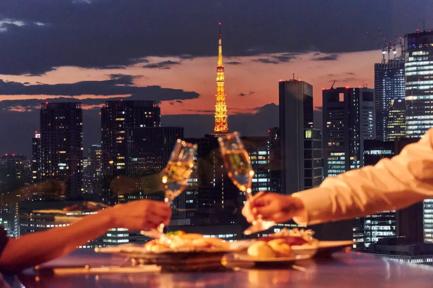 【予約可】東京で誕生日ホテルディナーならここ！メッセージプレートや夜景確約席など満足プランが充実したレストラン10選！