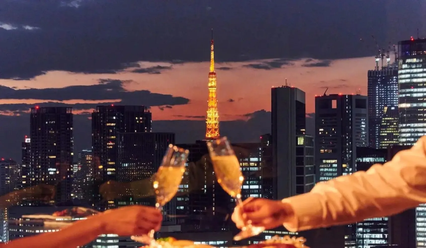 【すぐ予約可】東京で結婚記念日ホテルディナーならここ！サプライズ要素ありのレストラン10選
