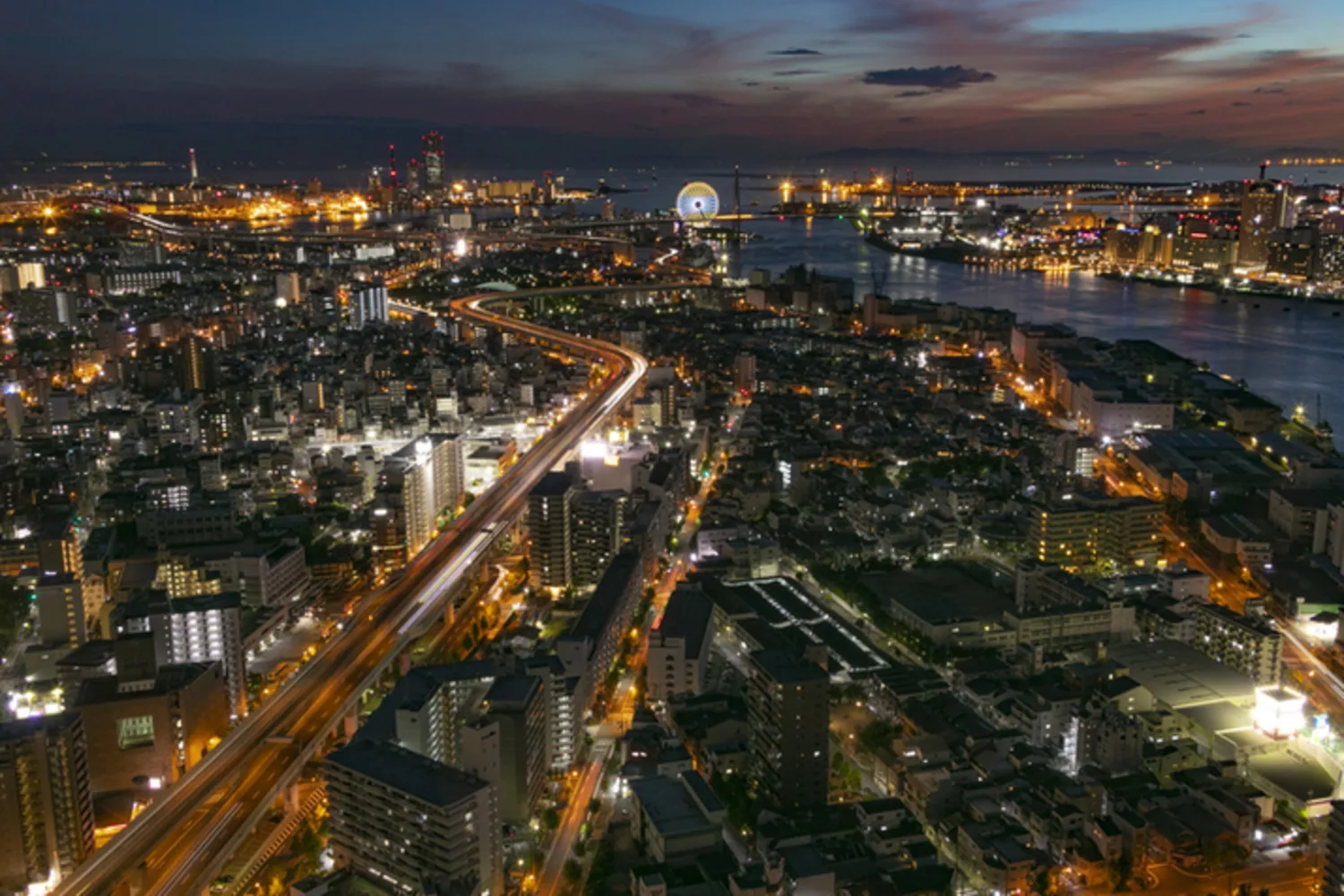 【予約可】大阪市で夜景を望みながらプロポーズするならここ！花束や貸切チャペルなどの演出も可能なロマンティックなレストラン10選