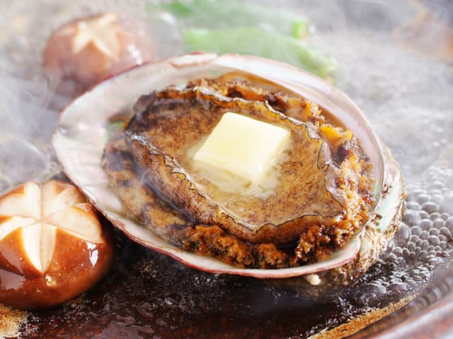 【追加一品】鮑のバター焼き