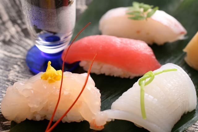 季節の色と彩りを大切にした、豊かな味わいの上握り寿司